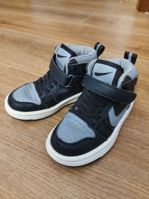 Взуття для хлопчика осіннє