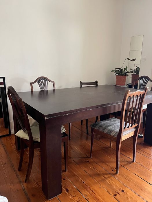 Doa-se mesa de jantar