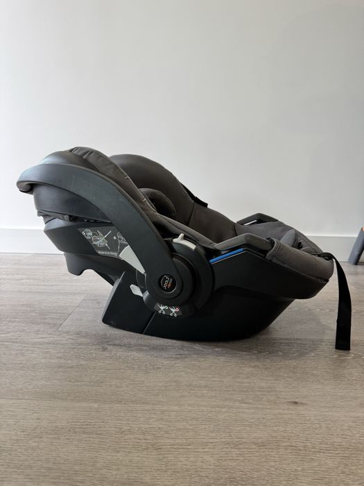 Vendo carrinho de bebé , alcofa , ovo Joolz e cadeira da papa