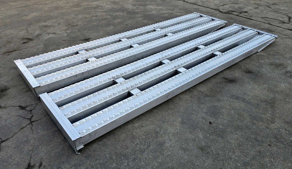 Najazdy aluminiowe PROFESSIONAL 3500x610x160mm mocowanie dolne 23 tony