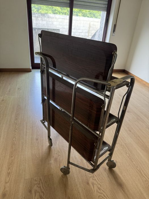 Carrinho de Cha antigo