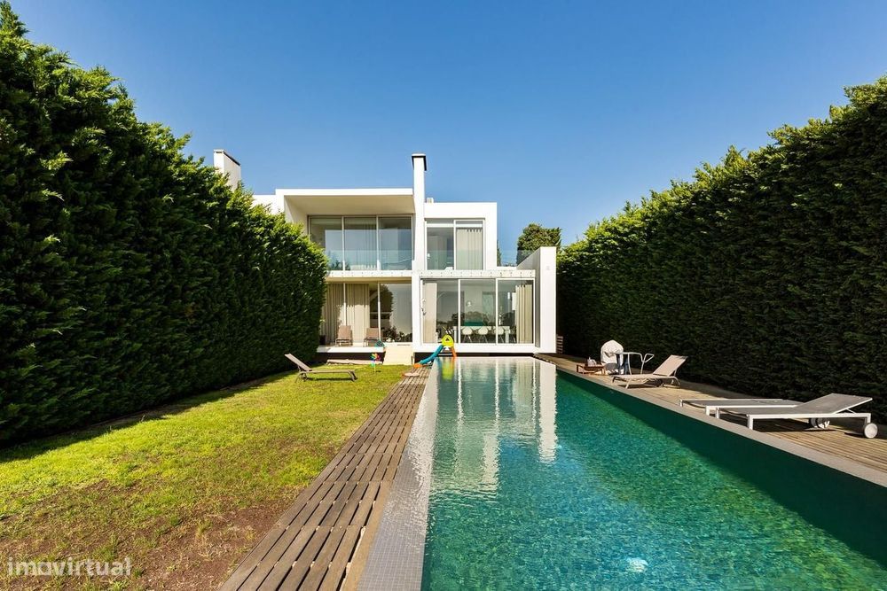 Moradia Geminada T3 com piscina, Castelo, Sesimbra