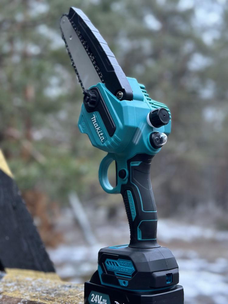 Аккумуляторная мини-пила Makita DUC155HN 24V5Ah 15 см шина