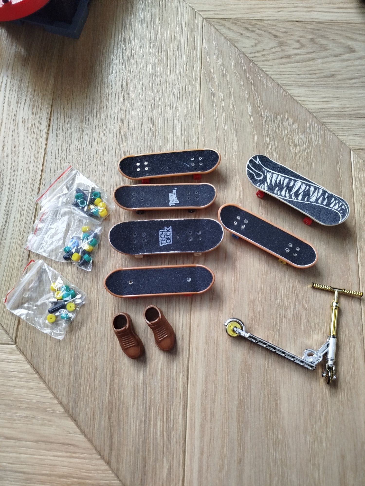 Zestaw ramp i akcesoriów fingerboard deski hulajnoga koła