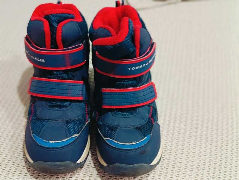 Tommy Hilfiger prześliczne śniegowce rozmiar 31