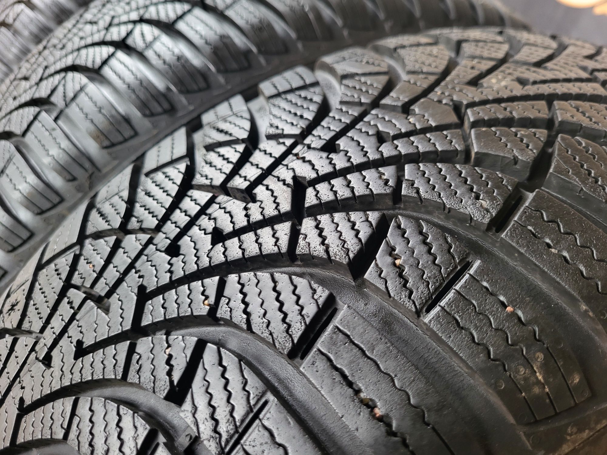Opony zimowe 205/55/16 Goodyear 20rok 7,7mm