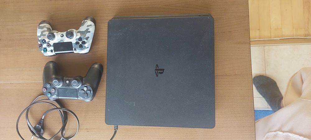 Playstation 4slim
