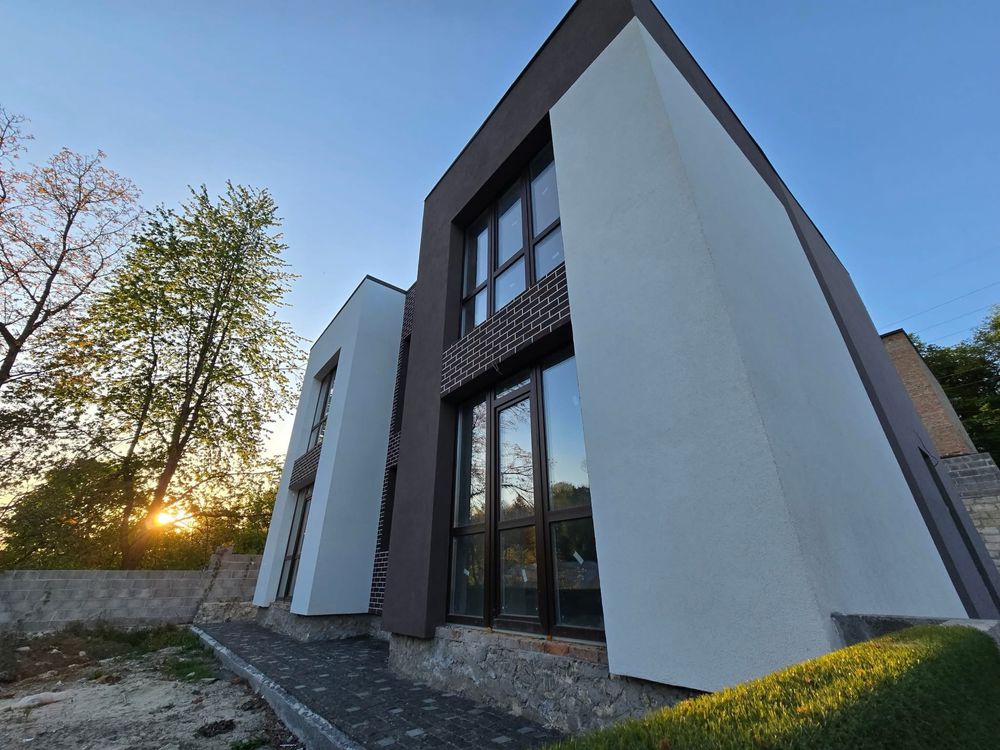 ПРОДАЖ приватного будинку поруч з лісом