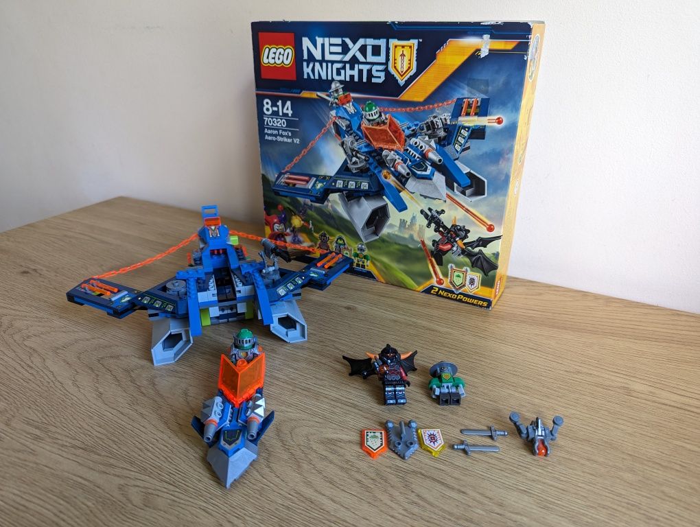 Lego Nexo Knights 70320 Aarons Fox's Aero-Stricker V2