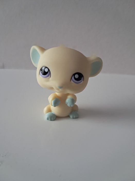 Littlest pet shop lps