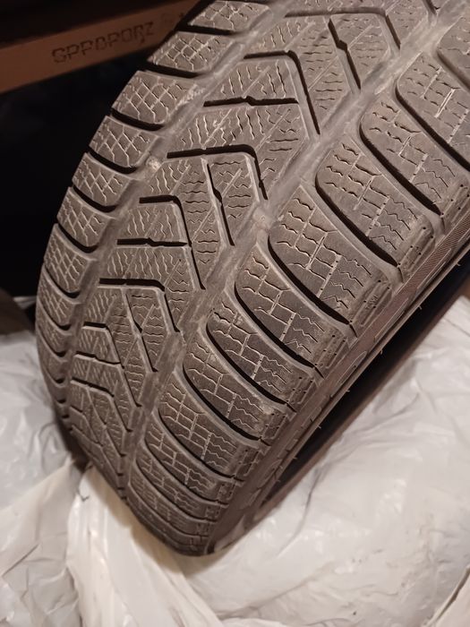 Opony zimowe Pirelli