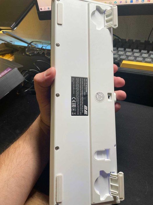 Бездротова ігрова клавіатура 2E Gaming KG360 WL • RGB • 68 клавіш