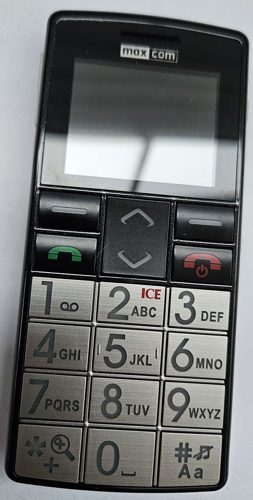 Telefon MAXCOM MM715BB z SOS