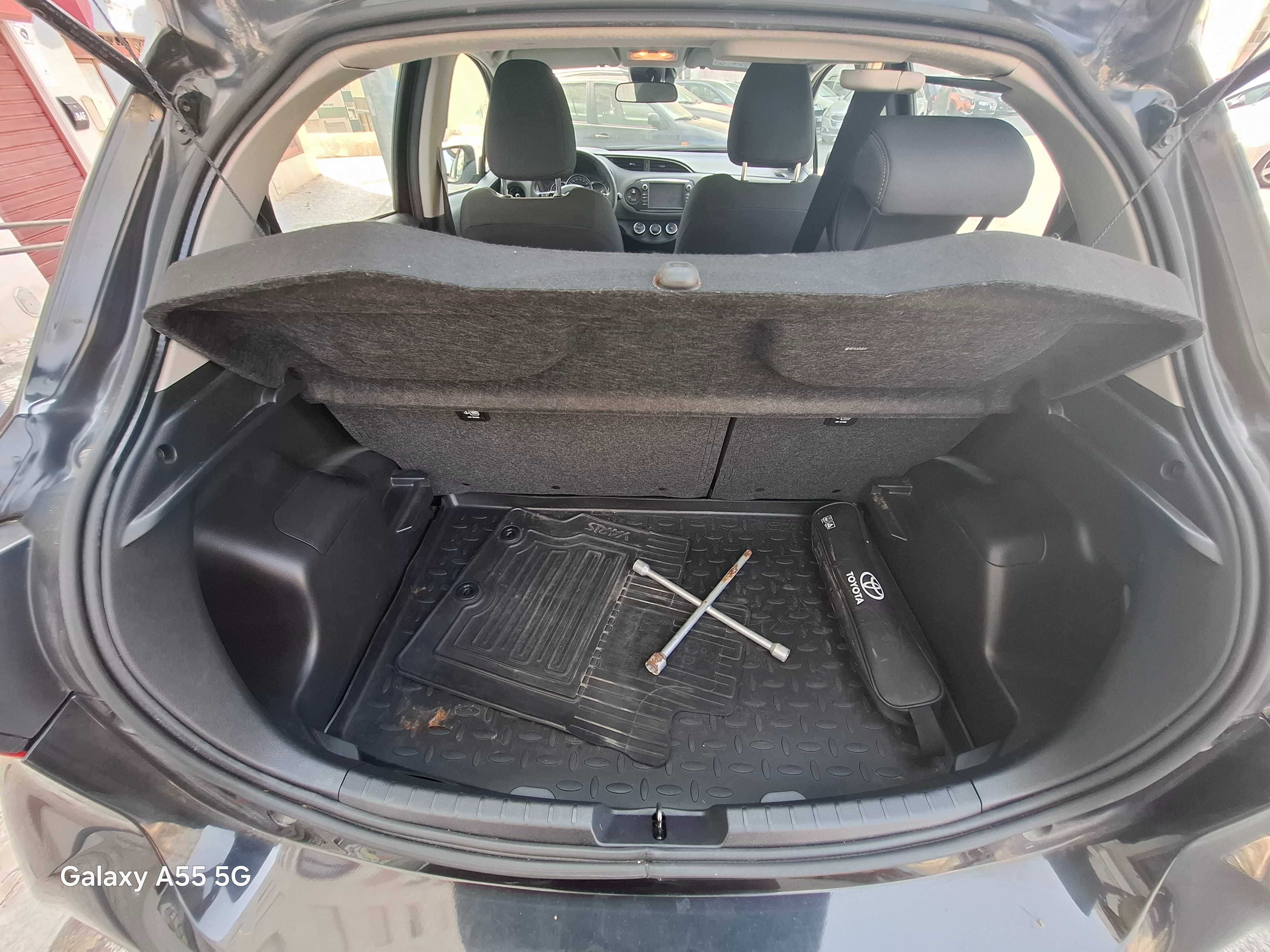 Toyota Yaris de 2018 com apenas 34600 km