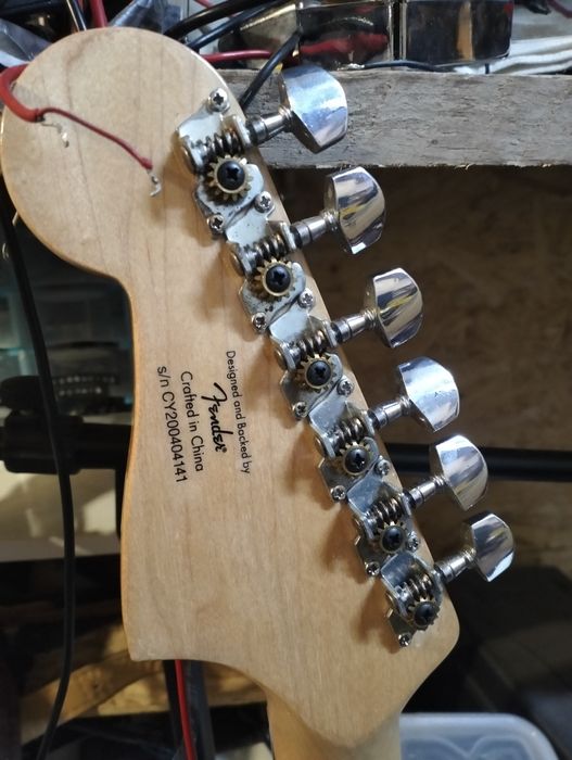 Braço squier de guitarra tornado