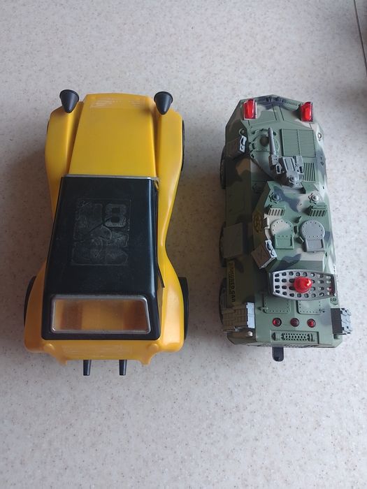 Машинки дитячі б/у