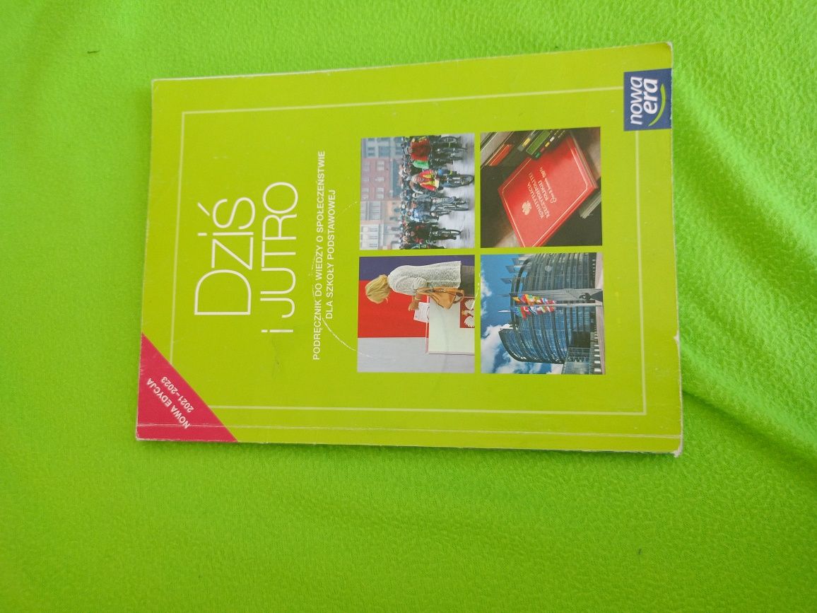 Podręcznik do WOS-u ,, dziś i jutro " dla klasy 8