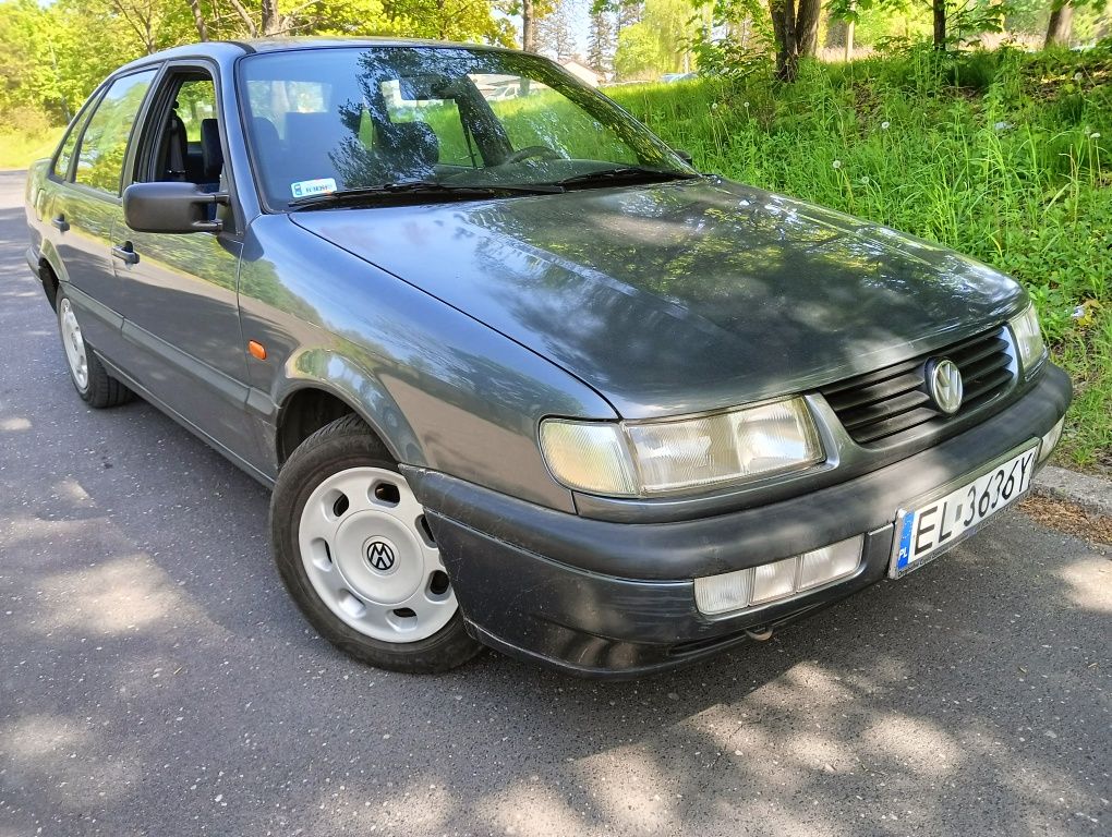 VW_passat_1995rok_SEDAN_1.8_benzyna