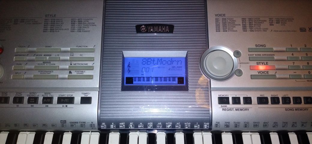 Keyboard Yamaha PSR- 295