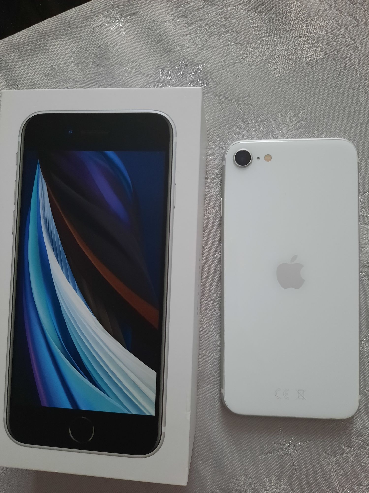 Iphone 8 kolor różowy stan idealny