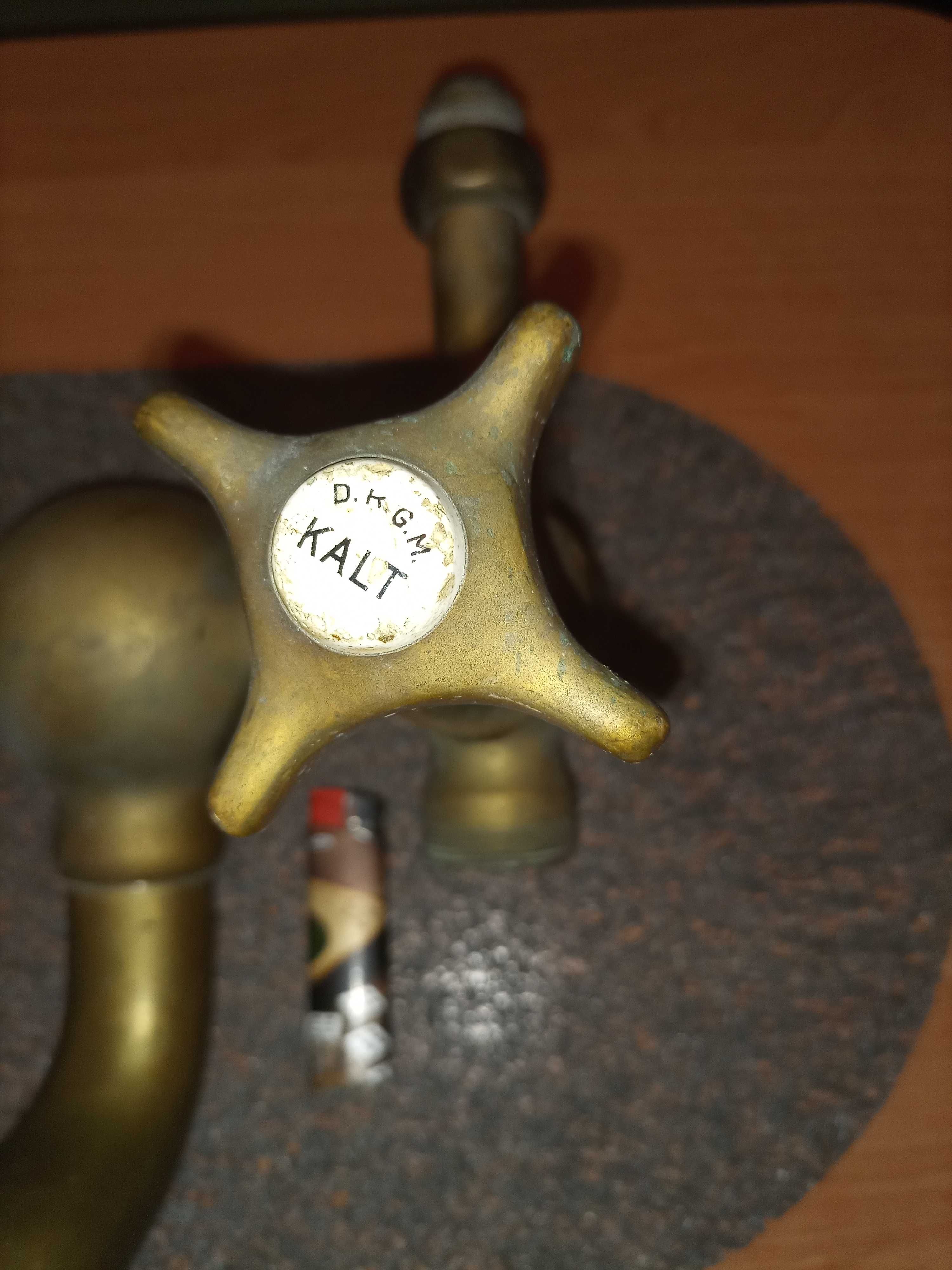 Kran  koniec XIX wiek retro vintage 9 kilogramów  mosiądz.