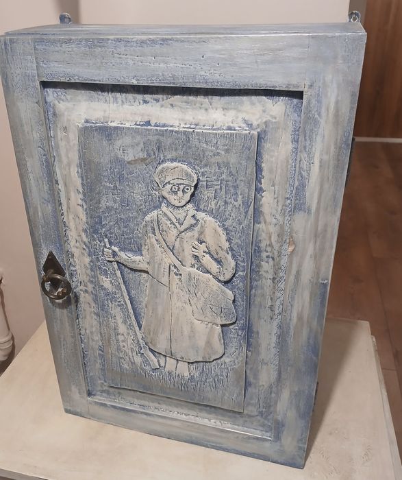 Półka wisząca ,stylizowana szafka