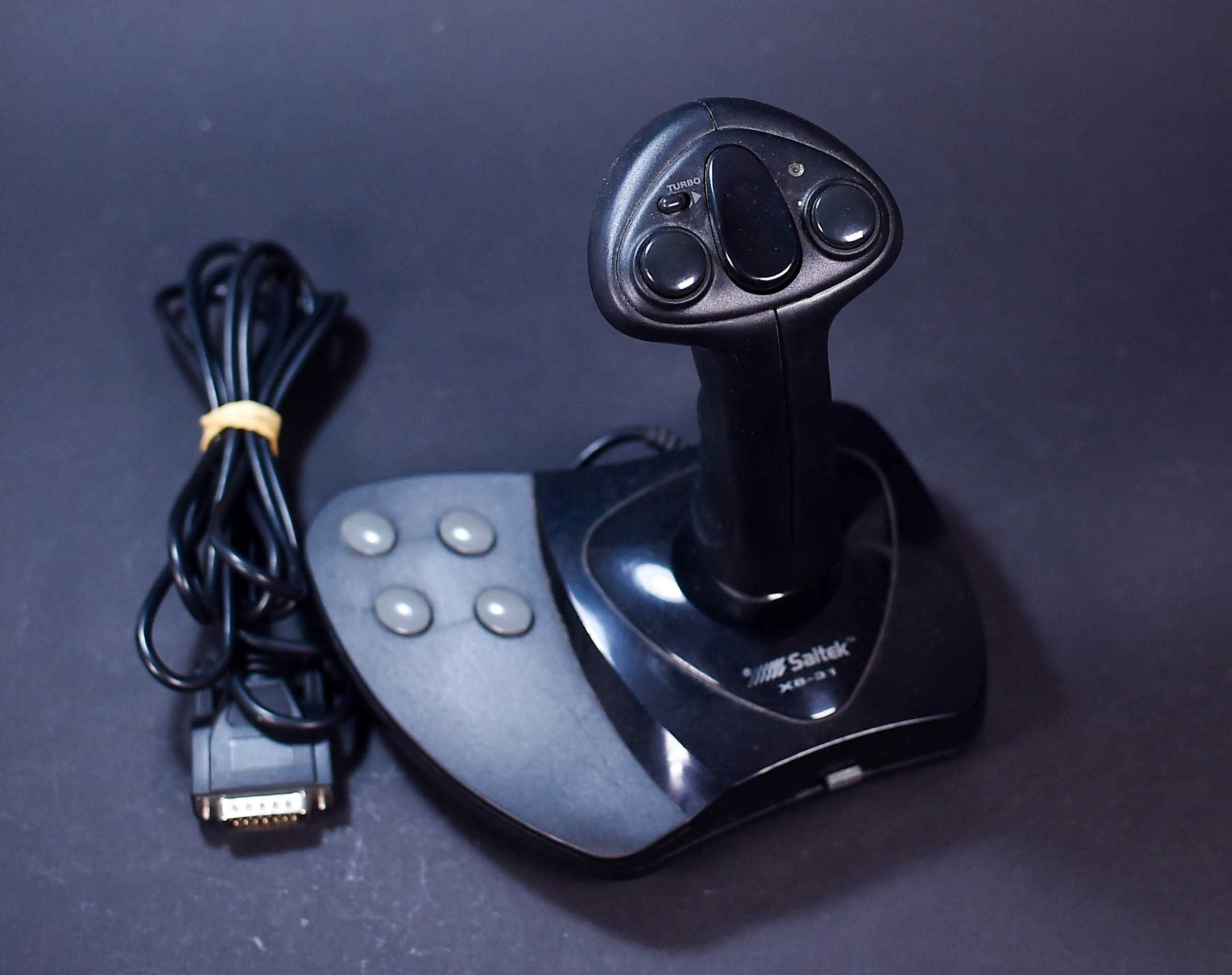 Joystick - Saitek X8-31