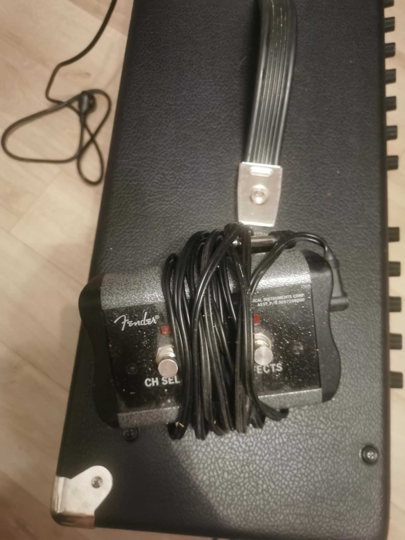 Sprzedam gitarę elektryczną ze wzmacniaczem