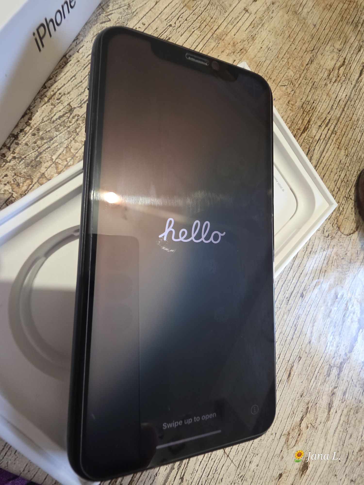 iPhone 11 bem estimado