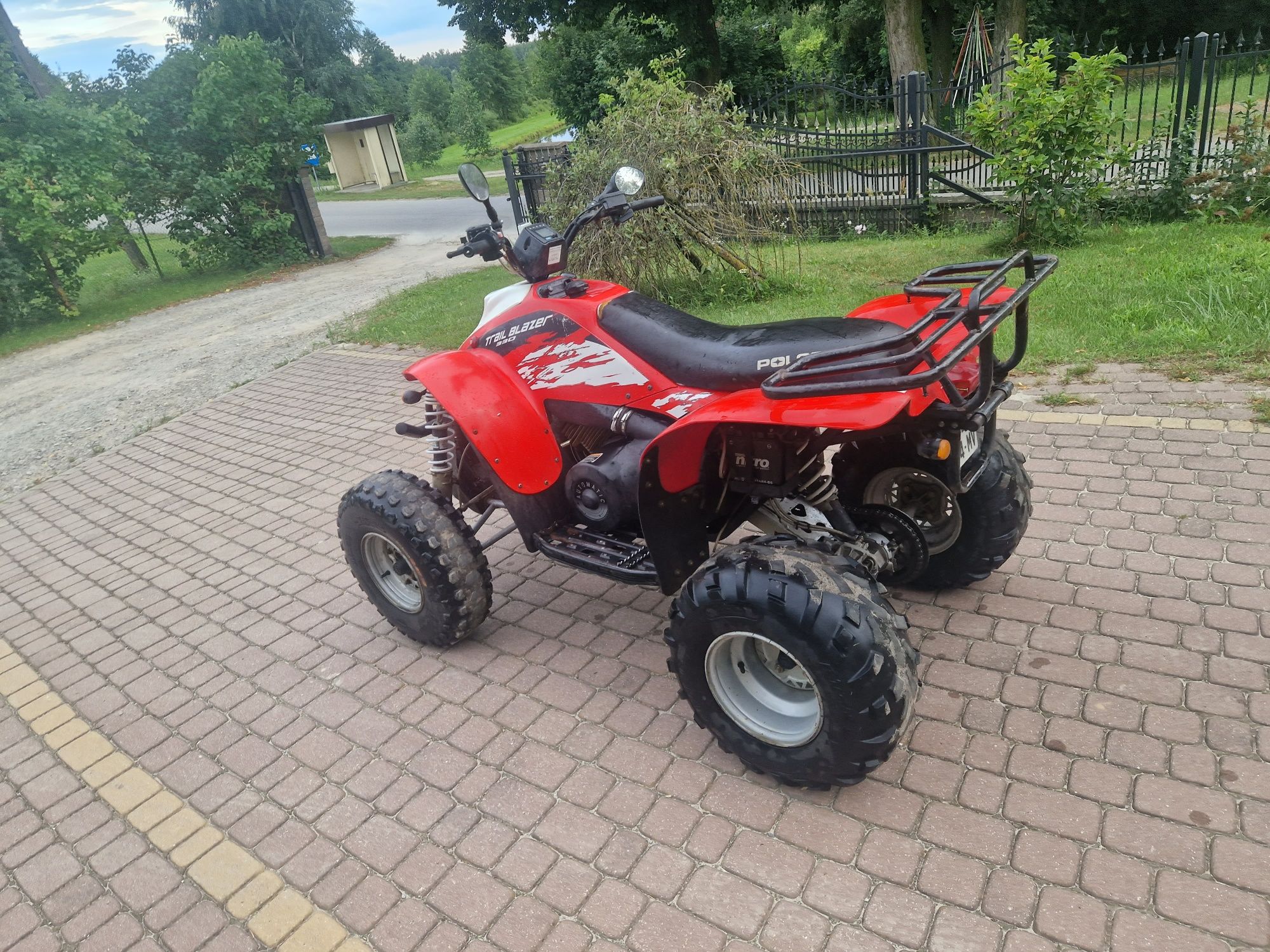 Quad Polaris trail blazer 330