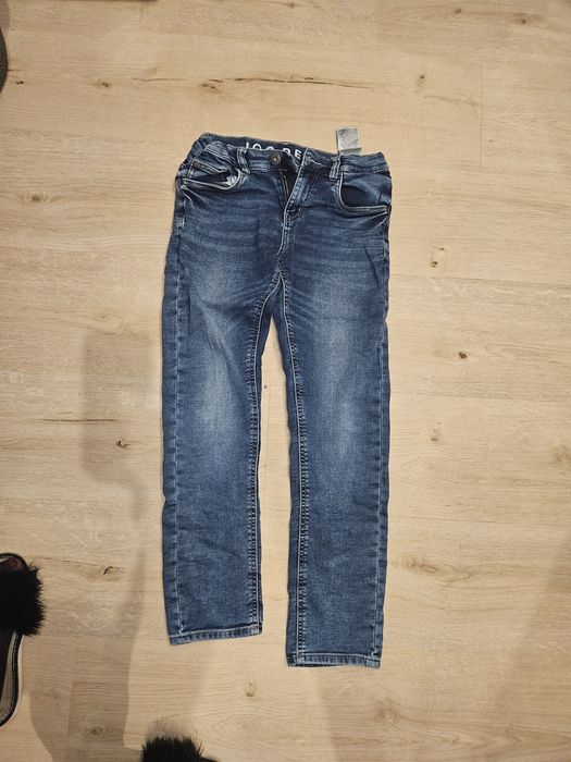Spodnie jeansy  152