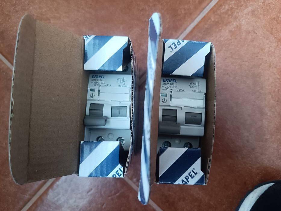 Disjuntores Efapel Novos