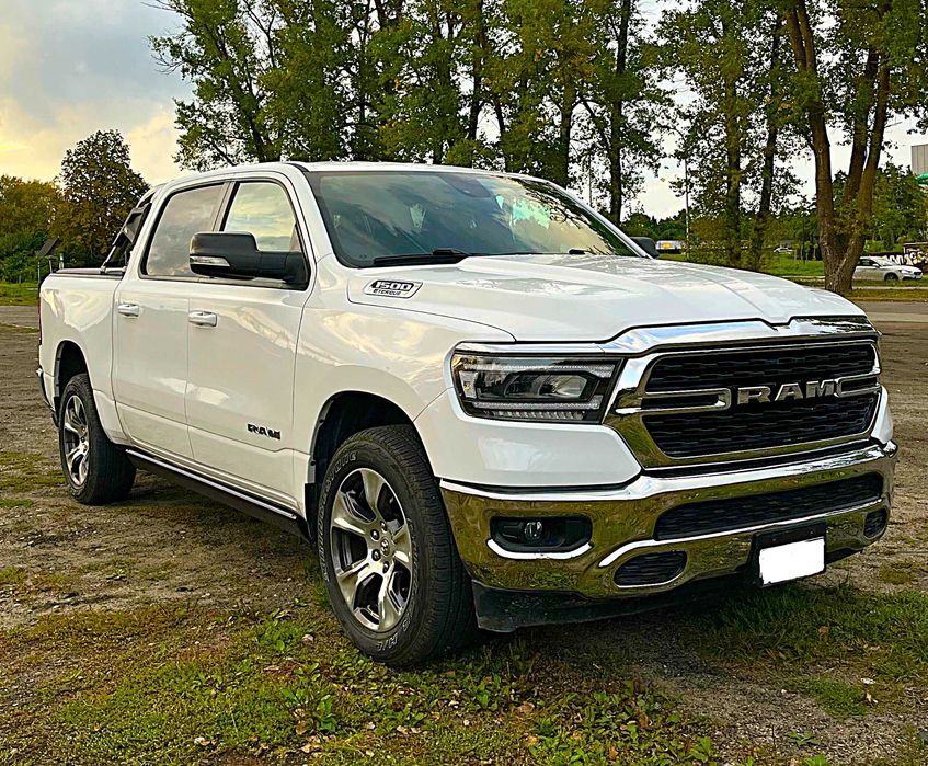 Dodge RAM 1500  3,6 V6 E-TORQUE  nowoczesna technologia spalanie 9 L