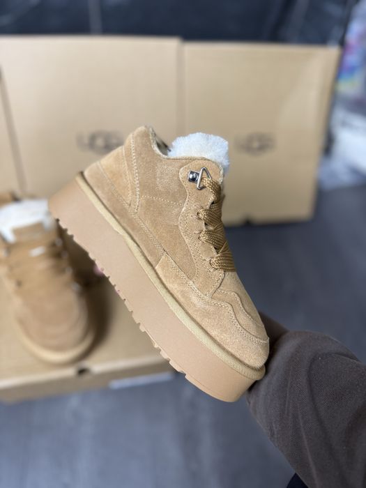 Зимові кросівки черевики UGG LowMel biege black