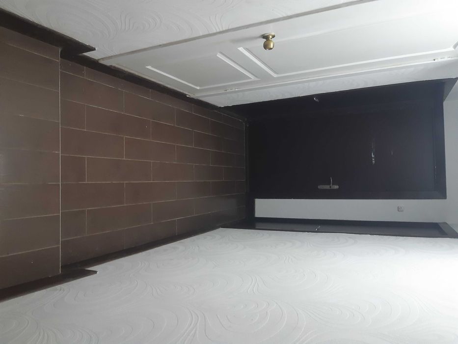 Сдам помещения  свободного назначения на 1 этаже жилого дома