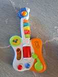Bebé guitarra eléctrica
