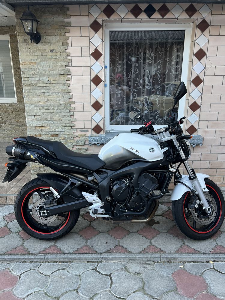 Продам мотоцикл Yamaha Fazer 600 - S2 (FZ-6)