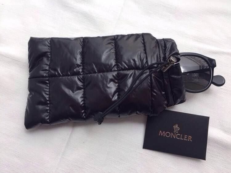 óculos de sol Moncler novos