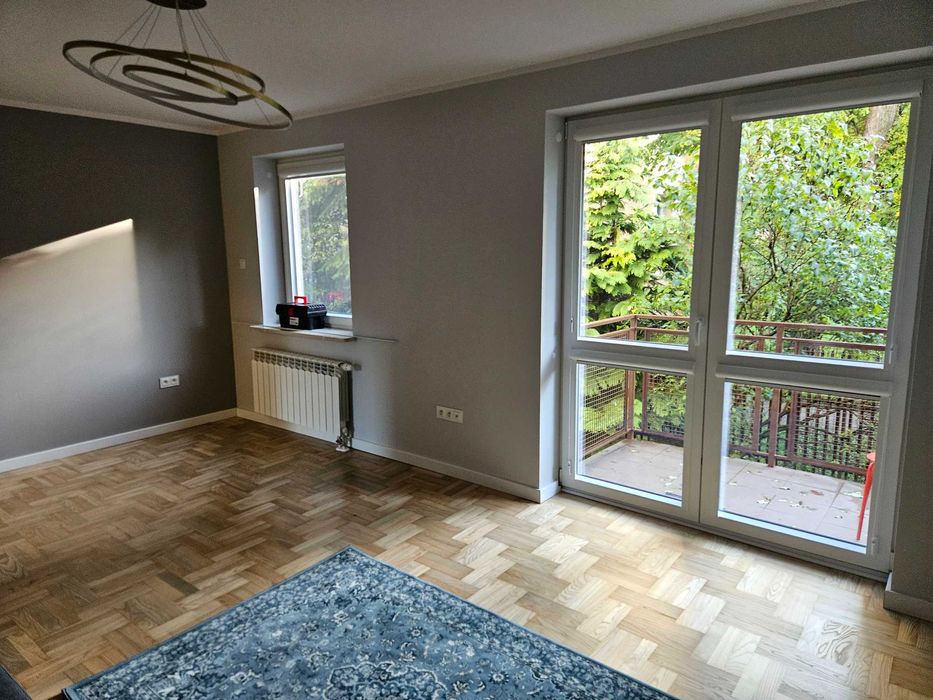 Wynajmę pokój w bardzo przytulnym mieszkaniu w spokojnej okolicy.