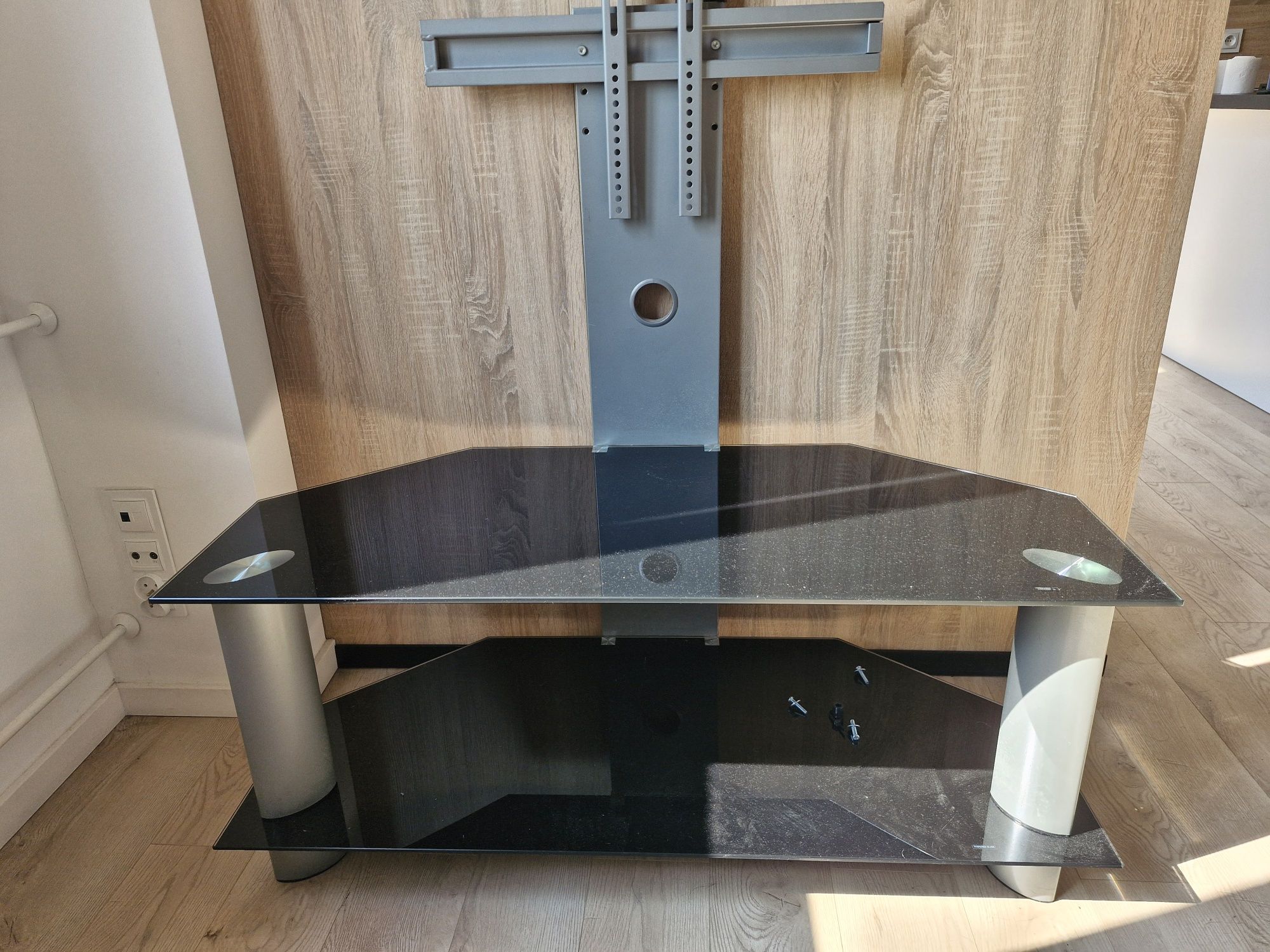 Stolik pod telewizor