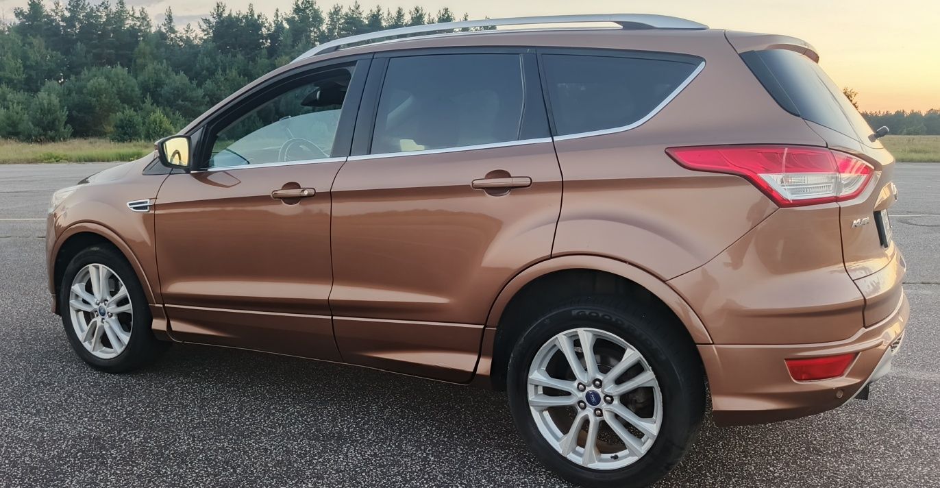 Ford Kuga 2.0 TDCi 200KM 4x4 ST-Line – full opcja, super stan