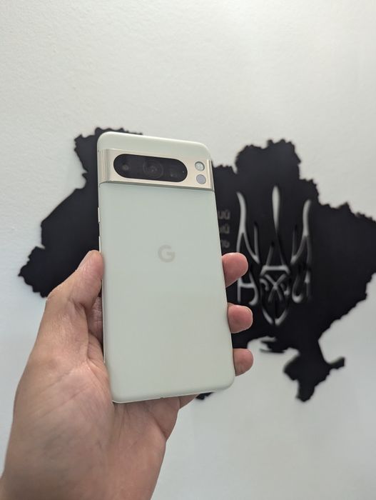 Google Pixel 8 pro 256gb Porcelain. Neverlock