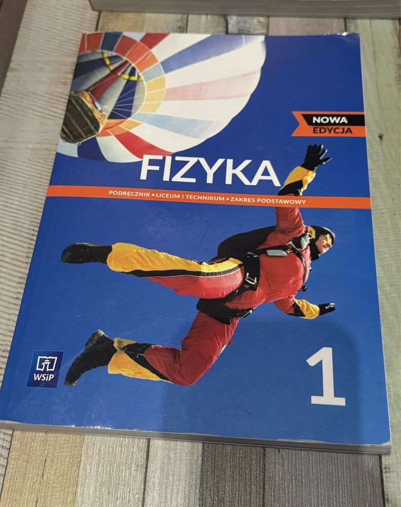 Zestaw ksiazek do szkol liceum /technikum kl 1