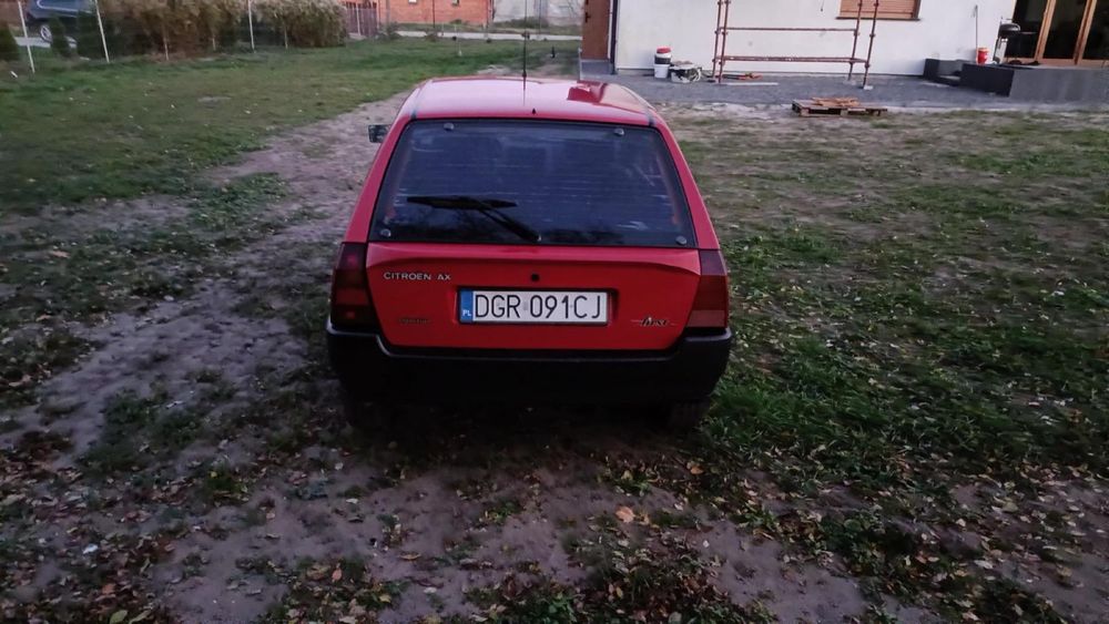 Citroen AX, czerwona cytryna
