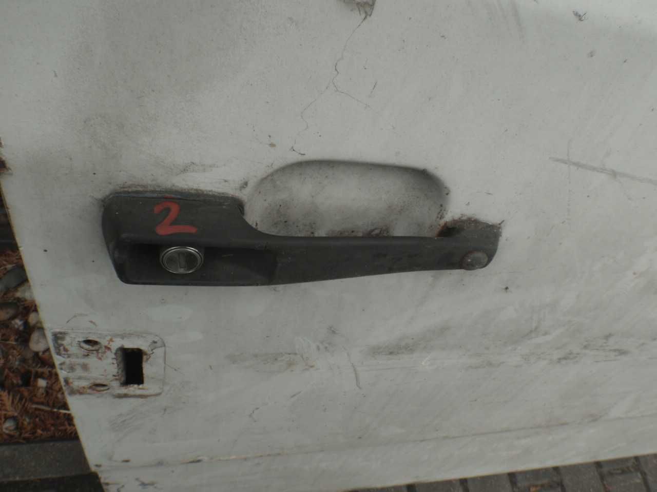 klamka rączka wkładka zamka drzwi mercedes kaczor kaczka  207 208 /410