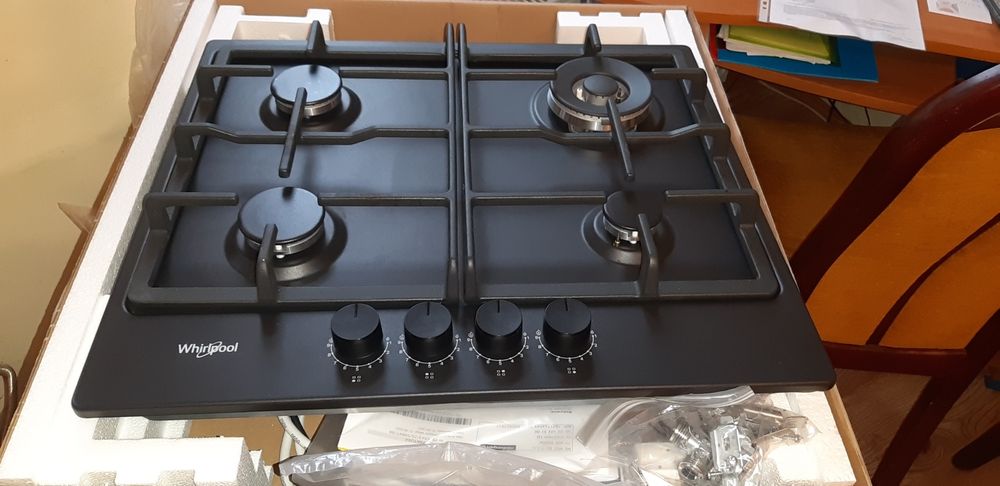 Sprzedam nową płytę gazową WHIRLPOOL TKRL  661 NB.