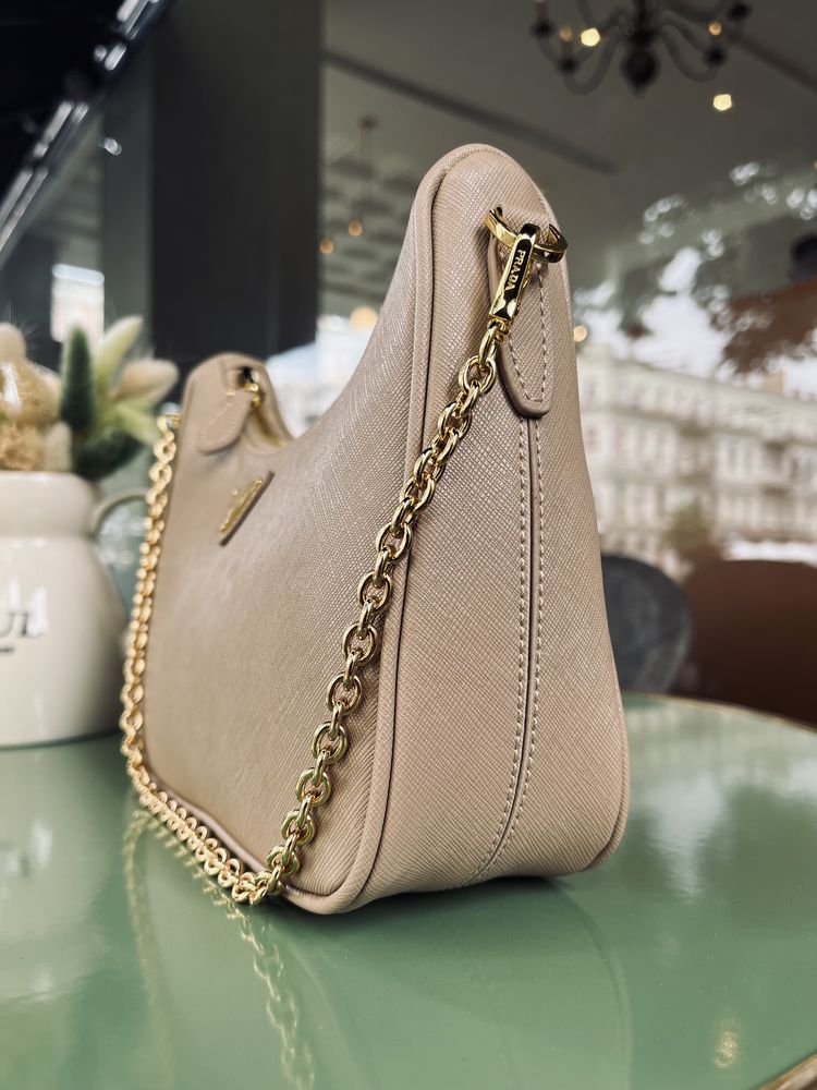 Prada Re-Edition 2005 оригинал