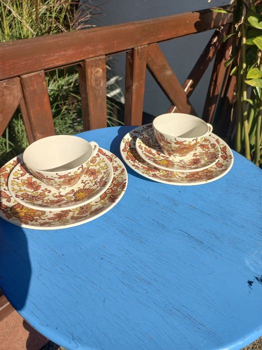 Ceramiczne filiżanki trio dla 2 osób