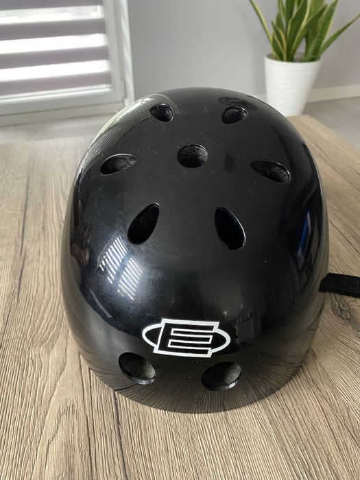 Kask na deskorolkę na rower na rolki rozmiar M