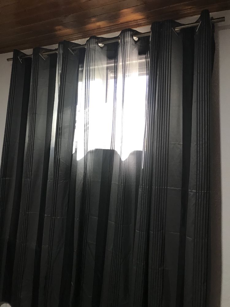 Vendo cortina preta e cinzenta